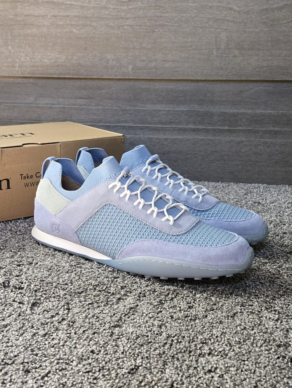 Born Aire Light Blue Mesh & Suede Sneaker NEW size 9.5